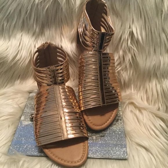 Sandals - Picture 3 of 3